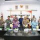 Kapolres Metro Bekasi Pimpin Konferensi Pers Terkait Pengungkapan Kasus Pengeroyokan, 16 Pelaku Ditangkap
