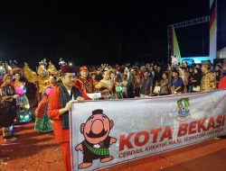 Plt Walikota Bekasi Ikuti Pawai Budaya Nusantara Apeksi XV Kota Padang