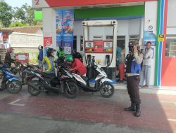 Polsek Karangpawitan Monitoring SPBU Pasca Kenaikan BBM
