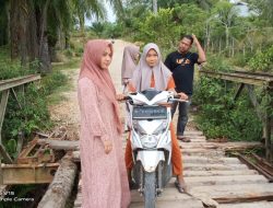 Nasriati Anggota DPRK Aceh Timur Kunjungi Jembatan Rusak, Pemerintah Jangan Tutup Mata