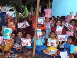 FajarPaper Distribusi 400 Paket Alat Tulis Ke Panti Asuhan