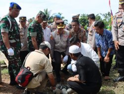 Kapolres Garut Bantu Warga Ciangsana Buatkan Sumur Artesis