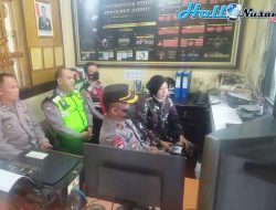 Danramil 1102/Krp Dan Kapolsek Karangpawitan Ikuti Apel Pagi Secara Virtual