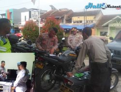 Polsek Karangpawitan Laksanakan Pemeriksaan Unit Kendaran Dan Senjata Anggota