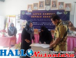 Rasa Haru Mengiringi Lepas Sambut Kepala Sekolah SMAN 1 Lemahabang Di Warnai Tangis Para Guru