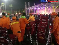 Pasukan Orange UPTD Dinas Lingkungan Hidup Monitoring Giat Semarak Malam Tahun Baru Di Plaza Pemerintah Kota Bekasi
