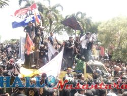 Saat Ribuan Masyarakat Geruduk Pendopo Kabupaten Cianjur, Bupati Berada di Luar Kota