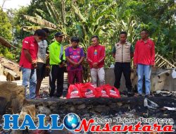 Anggota DPRD Dan Dinsos Garut Kunjungi Warga Desa Sirnajaya Yang Terkena Musibah Kebakaran