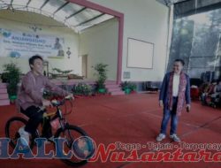 Gamma Salah Satu Siswa SMAN 3 Sukabumi Yang Di Hadiahi Sepeda Oleh Kadisdik Jabar