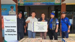 Fajar Paper Berikan Bantuan Bagi Warga Korban Banjir Di Kecamatan Karang Bahagia