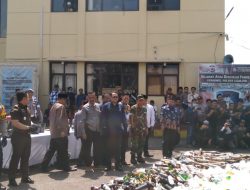 Kapolres Cianjur Gelar Konferensi Pers Hasil Ops Pekat Lodaya 2023, Berhasil Sita BB Miras, Knalpot Bising Dan Juga Petasan 