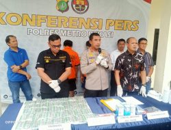 Satresnarkoba Polres Metro Bekasi Meringkus 2 Remaja Yang Di Duga Distributor Narkotika