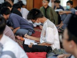 Siswa SMAN 7 Bandung Pelajari Ilmu Tahsin di SmarTen Ramadan