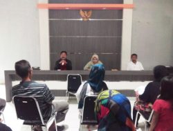 Pemdes Desa Galudra Salurkan BLT-DD, Warga : ” Kami Sangat Terbantu “.