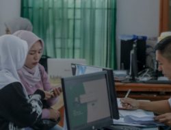 Peserta Didik Lolos Tahap 1 di SMKN 1 Cisarua Lakukan Daftar Ulang