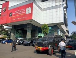 Jelang Sidang Putusan Sistem Pemilu, MK Dijaga Ketat Brimob Bersenjata dan Mobil Baja
