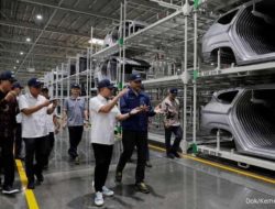 Mendag Kunjungi Pabrik Mobil Hyundai Bekasi, Harapkan Indonesia Jadi Eksportir Mobil Listrik