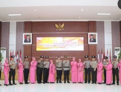 Sebanyak 50 Personil Anggota Polri Polres Metro Bekasi Mendapatkan Korp Raport Kenaikan Pangkat