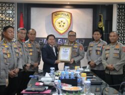 AS SDM Irjen Dedi Prasetyo Terima Presisi Award Berkat Keterbukaan Rekrutmen Polri