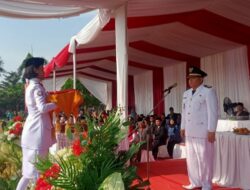 HUT RI Ke 78 Upacara Pengibaran Bendera Merah Putih di Kecamatan Sukatani Bertemakan Terus Melaju Untuk Indonesia Maju