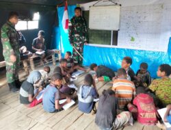 Keren Pos Pintu Jawa Satgas Mobile Raider 300 Jadi Tempat Belajar Anak-Anak Papua