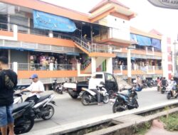 Pengurus K5 Pasar GSP Joglo Bingung Siapa Yang Suka Membuang Sampah ke Sungai