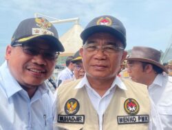 Menko PMK Muhadjir Effendy Dan Camat Pulomerak Adhe Heru Sanjaya. SE,. MM Tinjau Pelabuhan Merak, Arus Penyeberangan Angkutan Natal dan Tahun Baru 2024
