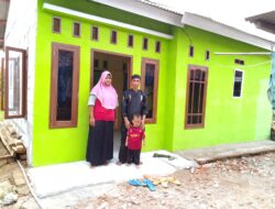 Sangat Bahagia.! Dua Warga Mendapatkan Program Bedah Rumah Dari Baznas Kabupaten Bekasi