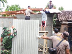 Satgas TMMD Ke 119 Kodim 0509, Mulai Pasang Atap RUTILAHU di Karangbahagia
