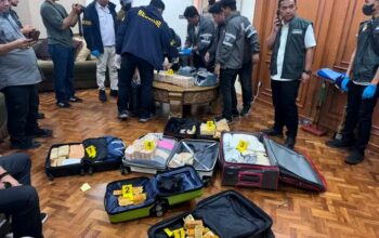 Polisi Sita 74 Kg Emas di Sentul City, Rumah Jampidsus Dijaga Ketat TNI