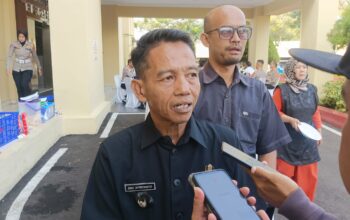 Pj Kepala Desa Sukajaya Terima Penghargaan Kapolres Cianjur atas Peran Ungkap Kasus Uang Palsu