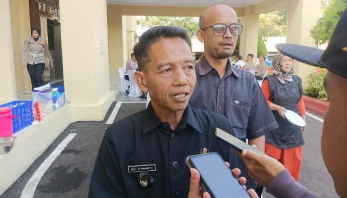 Pj Kepala Desa Sukajaya Terima Penghargaan Kapolres Cianjur atas Peran Ungkap Kasus Uang Palsu