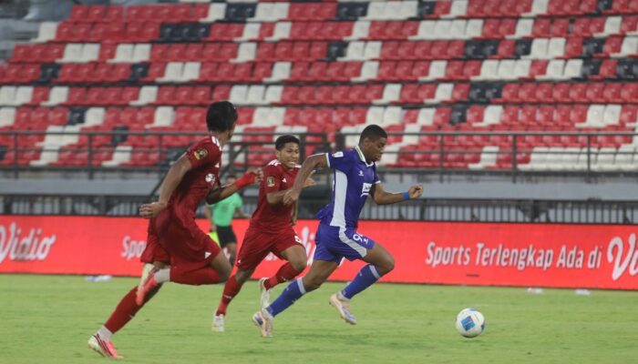 Persib Tumbangkan Persija 2-1, Rekor Buruk Macan atas Maung Berlanjut