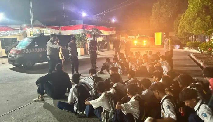 Polsek Cikarang Utara Gagalkan Potensi Tawuran Puluhan Remaja di Desa Waluya