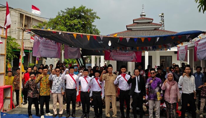 Sinergitas Anggota Polres Bekasi Bersama Ketua RT dan Warga BSR Gelar Upacara HUT Kemerdekaan RI ke-81