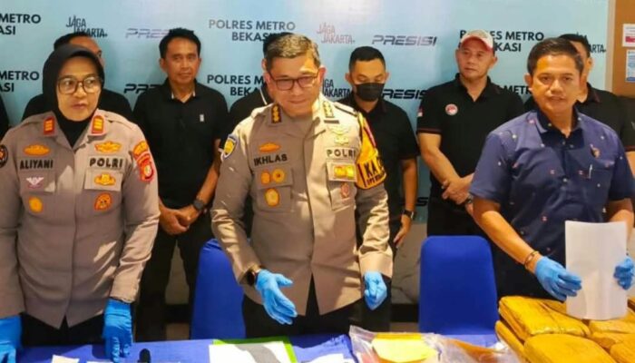 Gagalkan Peredaran 17 Kg Ganja dan Puluhan Ribu Obat Keras, Polres Metro Bekasi Amankan 12 Tersangka