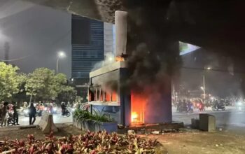 Usai Demo 27 Agustus, Kelompok Anarko Rusak CCTV dan Pos Polisi di Pejompongan