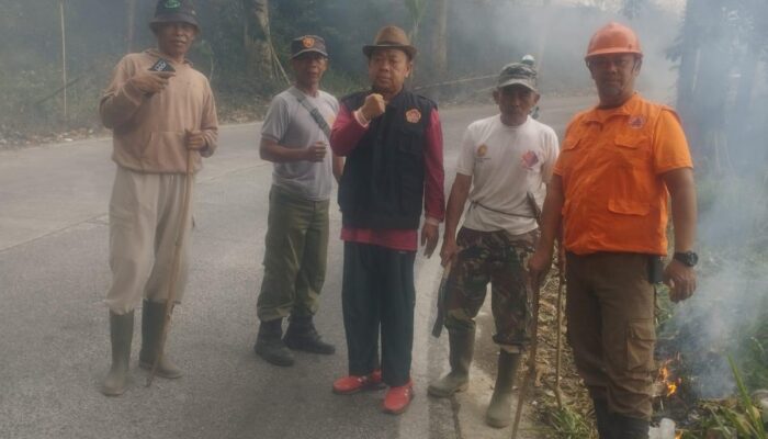 Klarifikasi Kades Pakuwon soal Sampah Menumpuk di Benying: Bukan Warga Kami