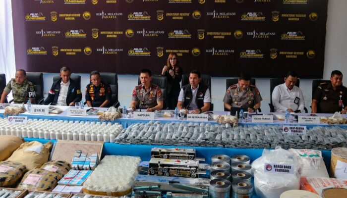 Ungkap Pabrik Obat Ilegal di Sukoharjo, Polda Metro Jaya Amankan 16 Tersangka dan Jutaan Butir Tramadol