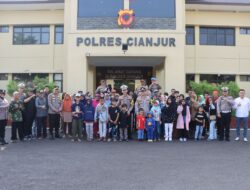 Wakapolres Cianjur Lepas 2 Bus Mudik Gratis, Angkut 107 Penumpang Untuk Pulang ke Kampung Halaman