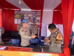 Dukung Kelancaran Pelaksanaan Operasi Ketupat Lodaya 2024, Si Propam Polres Bogor Lakukan Penegakan Disiplin Anggota Di Pospam Wilayah Hukum Polres Bogor