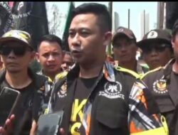 Seruan Aksi Damai Ratusan Masa GMBI Grudug Kantor Pemkab Bekasi