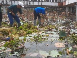 Kepala UPTD Situ Bagendit Berkomitmen Menjaga Kebersihan di Darat Maupun di Atas Air