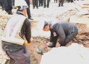 Peletakan Batu Pertama Pembangunan Renovasi Rumah Khusus Asrama Polisi Selaeurih Oleh Kapolres Cianjur