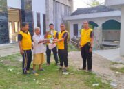Anggota Polsek Cabangbungin Laksankan Giat Kerja Bakti di Masjid Jami Al-Mukhlisin