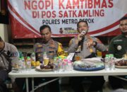 Kapolres Metro Depok Gelar Kegiatan Ngopi Kamtibmas Bersama Warga di Pos Satkamling Kelurahan Tugu Cimanggis
