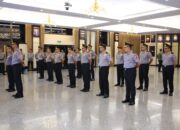 Kapolri Pimpin Kenaikan Pangkat 16 Pati Polri