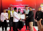 Deden Nasihin Dan Neneng Efa Fatimah Resmi Mendaftar Ke KPU Cianjur Di Usung Tiga Partai