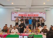 Kapolda Sumbar Pimpin Konferensi Pers Pengungkapan Kasus Pembunuhan dan Pemerkosaan di Padang Pariaman