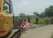 UPTD Wilayah 6 Bidang Kebersihan Kabupaten Bekasi,Bersihkan Tumpukan Sampah di Tiga Titik di Desa Sirnajati